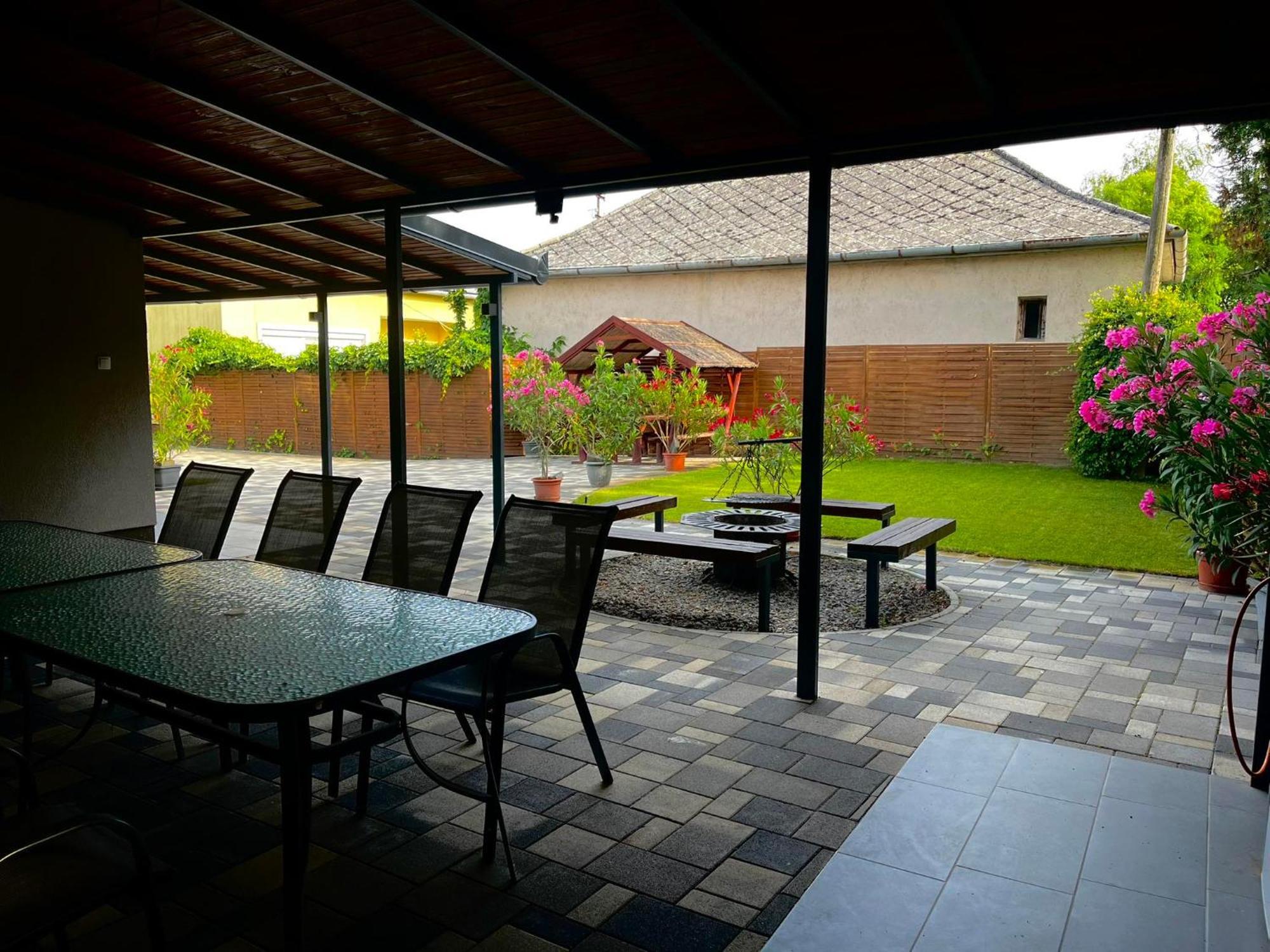 Tahiti Garden Apartament *