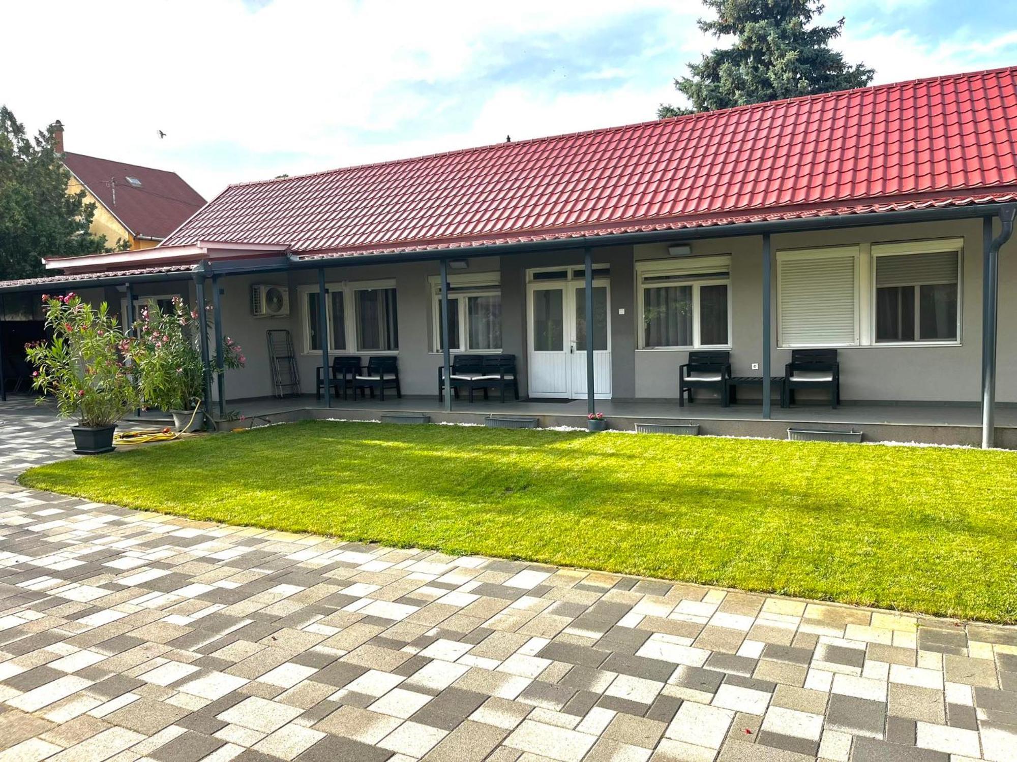 Tahiti Garden Apartman Hajdúszoboszló
